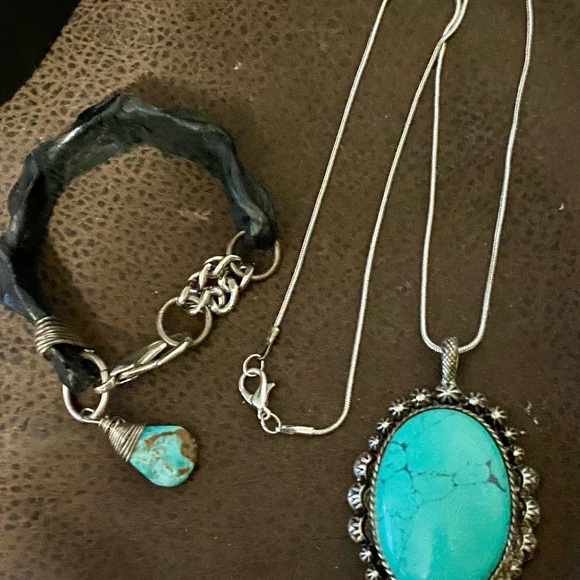 Lucky Brand Faux Turquoise and Silvertone Necklace and bracelet - Picture 8 of 8